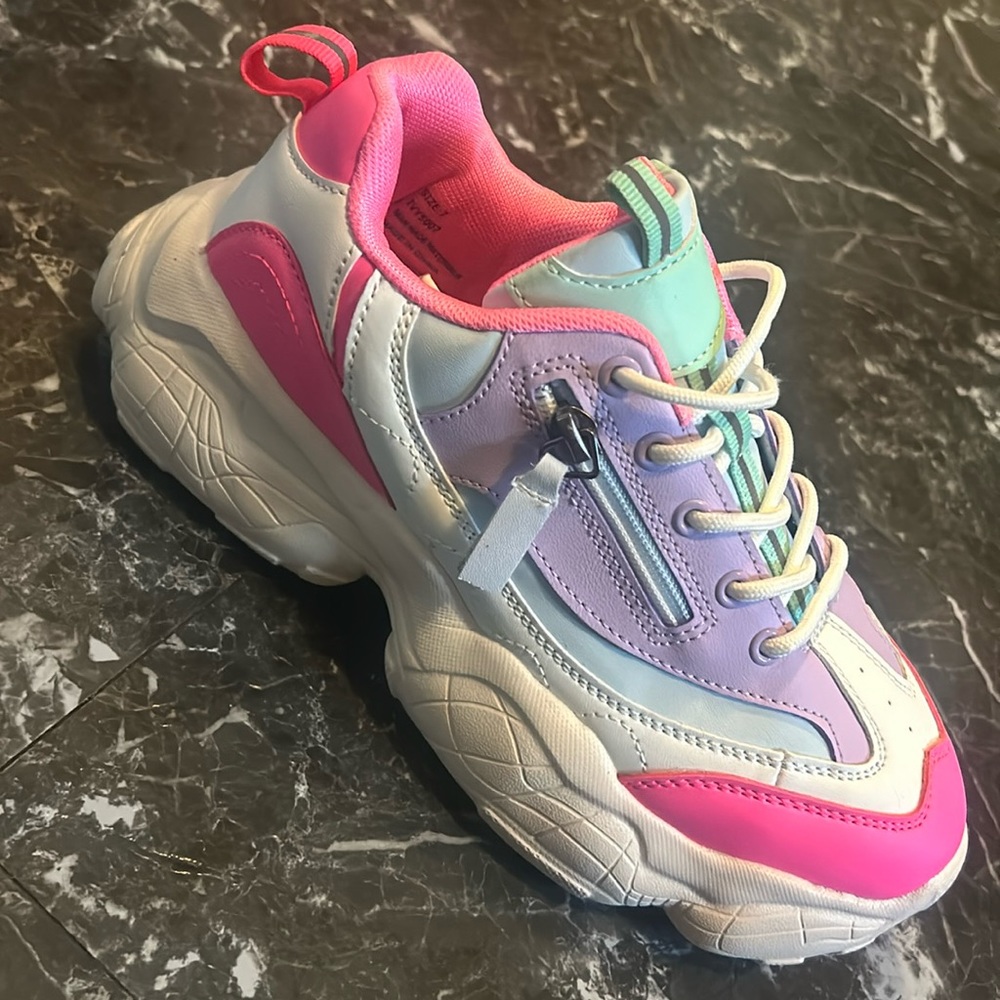 Berness women size 7